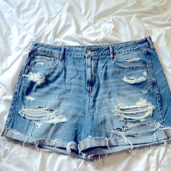 American Eagle Outfitters Pants - American Eagle tomgirl denim distressed shorts size 18